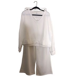 2 Piece Set Caracilia White Lounge Jogging Suit  Size Large -NWT Rich Mom Vibes